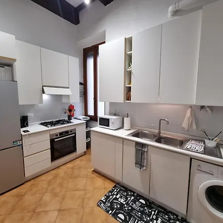 Apartment Piazza Della Passera In *